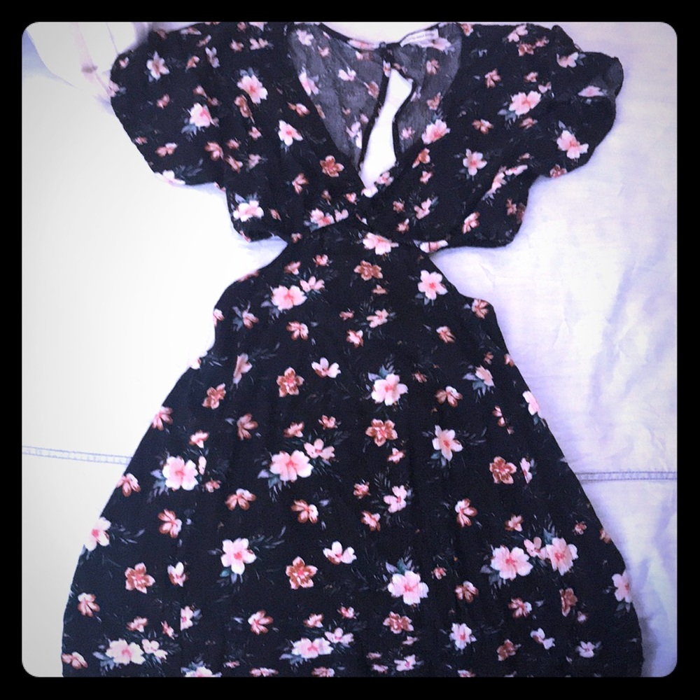 Adorable backless side cut dress